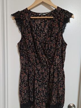 Kimchi Blue Large Black Floral Lace Sleeve Romper